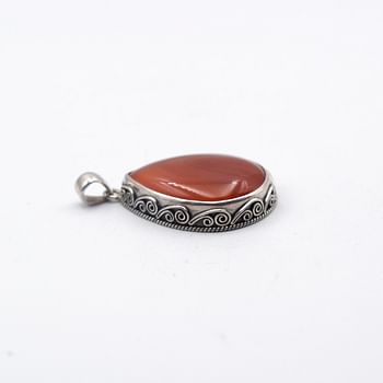 925 Sterling Silver Vintage Real Carnelian Quartz Crystal Pendant Handcrafted from Nepal 13.2 Grams