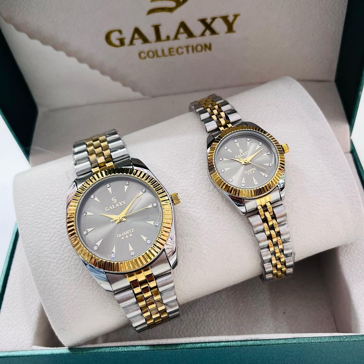 Galaxy Beautiful couple watches Fashion stainless steel chain watches Set of two Silver/gold/SIlver