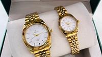 Galaxy Beautiful couple watches Fashion stainless steel chain watches Set of two gold-white