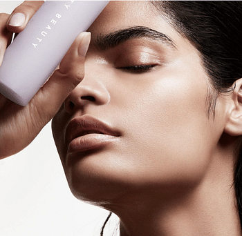 FENTY BEAUTY by Rihanna Mini What it Dew Makeup Refreshing Spray
