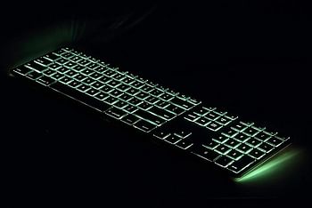 Matias FK318LB-DE Aluminium Wired Keyboard with RGB Backlight USB Keyboard for Apple Mac OS QWERTZ German with Flat Keys and Additional Numeric Keypad Space Grey