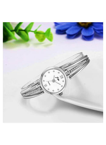 JW Women Bracelet Watch with Stainless Steel Round Dial and Quartz-Silver
