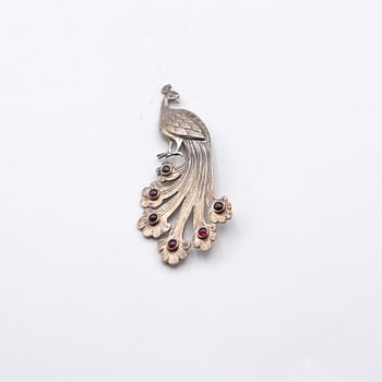 Exquisite 925 Sterling Silver Peacock Design with Red Carnelian Crystals Brooch 7.8 Grams