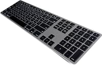 ماتياس FK418BTLB-DE لوحة مفاتيح لاسلكية من الألومنيوم مع إضاءة خلفية لوحة مفاتيح USB بلوتوث 4.0 لأجهزة Apple Mac OS QWERTZ الألمانية مع مفاتيح مسطحة ولوحة مفاتيح رقمية إضافية، رمادي فضائي