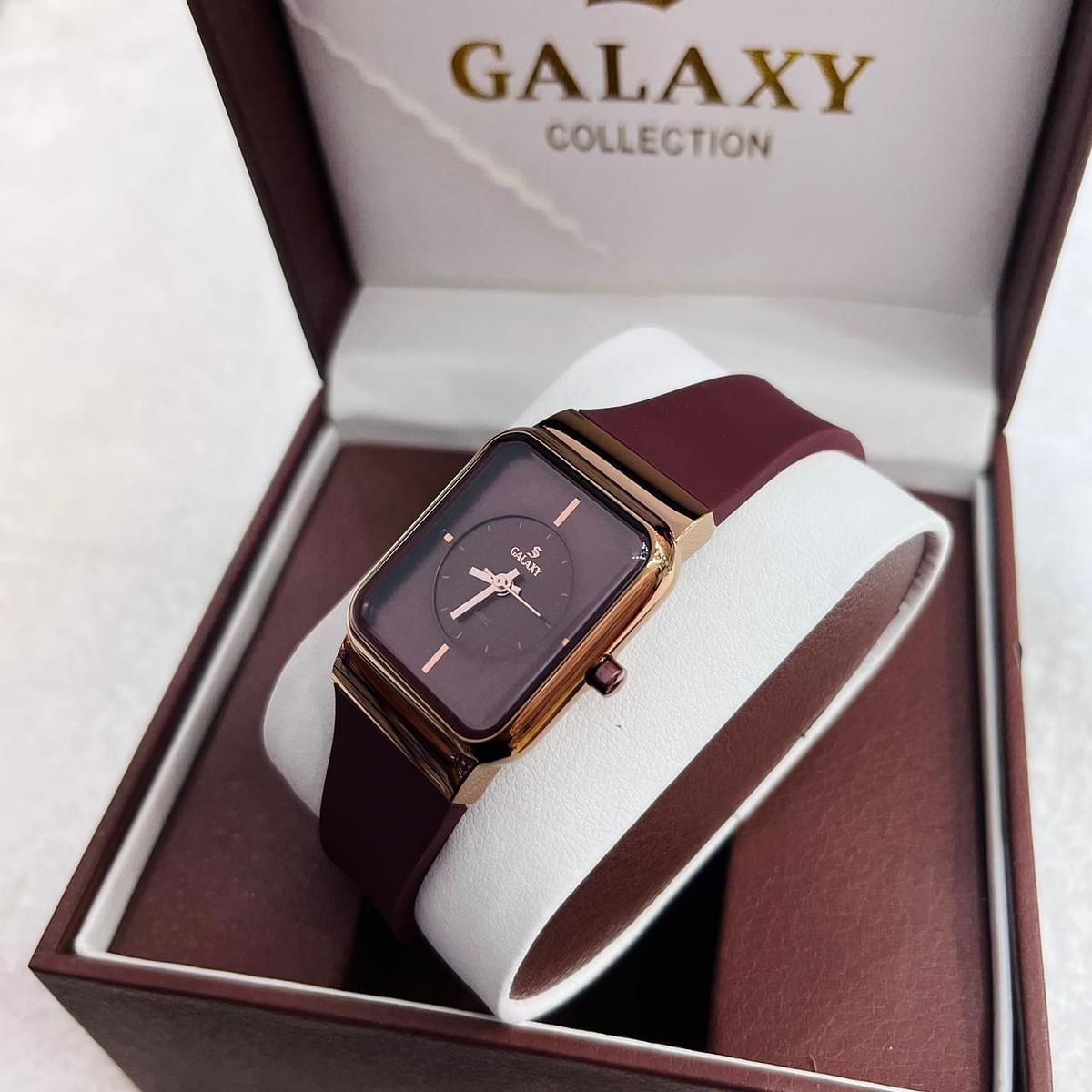 Galaxy Women's Silicone Quartz Watches Waterproof .