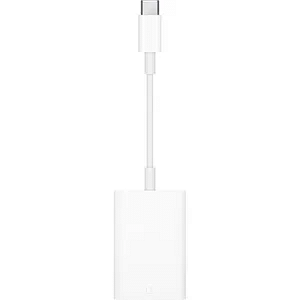 قارئ بطاقة Apple USB-C إلى SD (MUFG2AM / A) أبيض