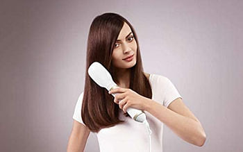 Philips Essential Care Airstyler. 800 W. Three flexible heat and speed settings. Cool air setting. 3 pin. White. HP8663/03