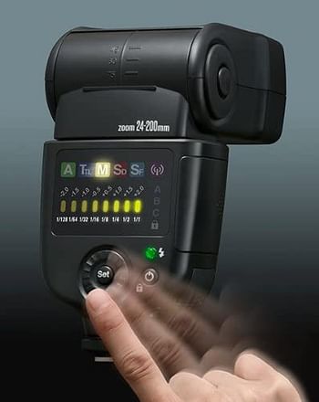 Nissin Di700 Flashgun for Canon Camera, Black.