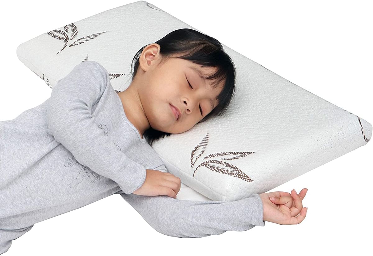 MOON First Pillow With Pillowcase, Soft & Supportive Memory Foam, Recommended by Chiropractor, Machine Washable - 50x30cm, 50 x 30 cm/White