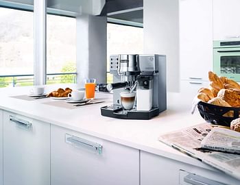 De'Longhi Pump Espresso And Cappuccino Coffee Machine 1450 W Silver EC850.M Silver