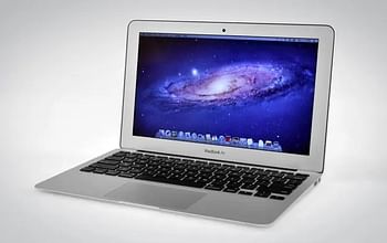 Apple MacBook Air 6,2, A1466 (13-inch, 2013) 1.3GHz , Intel Core i5, 4GB RAM, 128GB SSD, ENG KB- Silver.