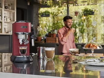 De'Longhi Dedica Style Pump Espresso Machine, Red - EC685.R, UAE Version