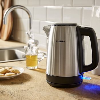 Philips, New Daily Metal Kettle, 1.7 Liters Capacity, 2200 Watts, Silver/Black, HD9350/92