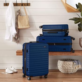 AmazonBasics Hardside Spinner Luggage/20-Inch Cabin Size/Navy Blue