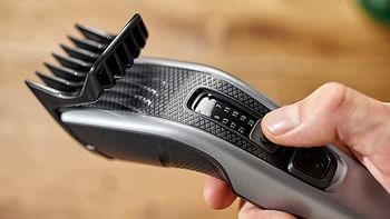 PHILIPS Series 3000 Hair Clipper, Black, HC3520/13. Black