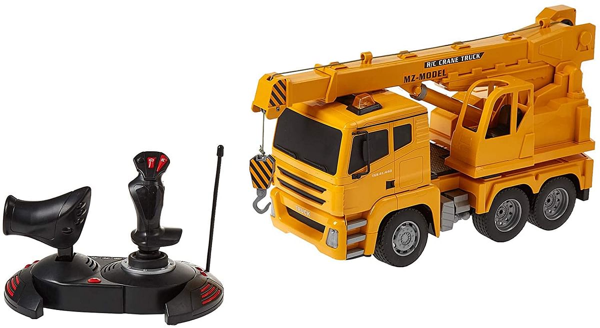 Remote Control Truck with 3 Pins Flat Adaptor and Battery Pack 6 Years and Above Orange