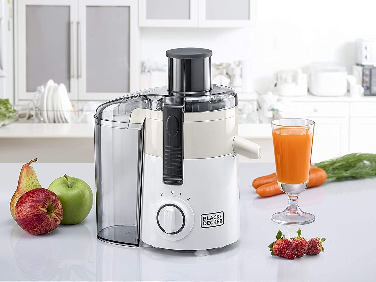 Black+Decker 250W Juicer Extractor with Large Feeding Chute, White/Grey - JE250-B5