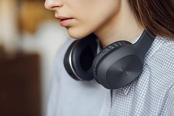 W600BT Bluetooth Wireless Headphone Headset Stereo Bluetooth V5.1 Over-Ear Pads Built-in Microphone 30 Hours