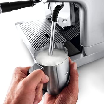 ماكينة تحضير قهوة الاسبريسو بمضخة لاسبيشياليستا مايسترو من ديلونجي ، مع تقنية الطحن المستشعر، محطة تعبئة ذكية، تفريغ مسبق، خيارات رغوة الحليب اليدوية والاوتوماتيكية، لون فضي- EC9665M