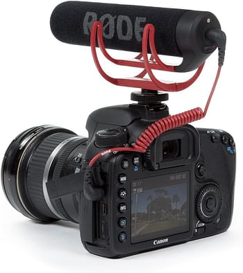 ميكروفون Rode Videomic Go خفيف الوزن على الكاميرا مع حامل Rycote Shockmount المدمج، متعدد الألوان