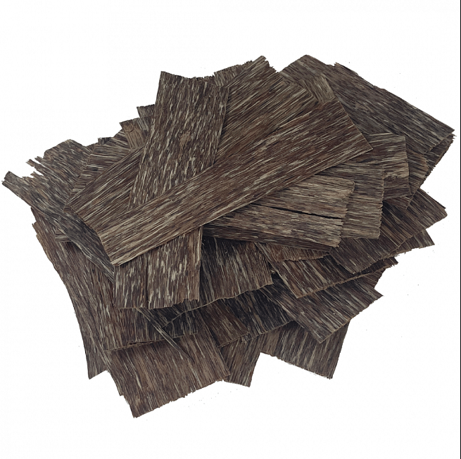 Natural Vietnamese black agarwood chips 50 grams