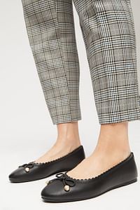 حذاء مسطح للسيدات من دوروثي بيركنز باللون الأسود (6)