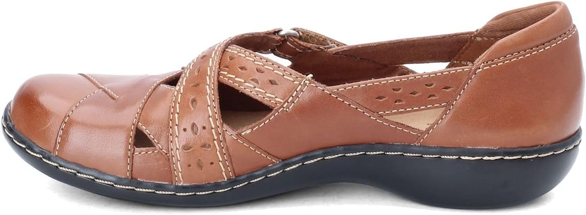 Clarks Women's Ashland Spin Q Slip-On Loafer 37.5 EU - Brown