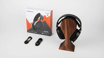 SteelSeries Arctis 3 - All-Platform Gaming Headset for PC - PlayStation 5 and PS4, Xbox One, Nintendo Switch, VR, Android and iOS /Wired/Black/Arctis 3