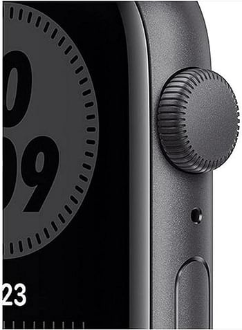 Apple Watch Series 6 + Nike (40mm, GPS) Silver Aluminium Case with Nike Sport Band Pure Platinum/Black