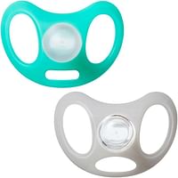 Tommee Tippee Advanced Sensitive Skin Soother, Unique Shield for Less Contact, Symmetrical Orthodontic Design, 0-6m, Pack of 2 Dummies