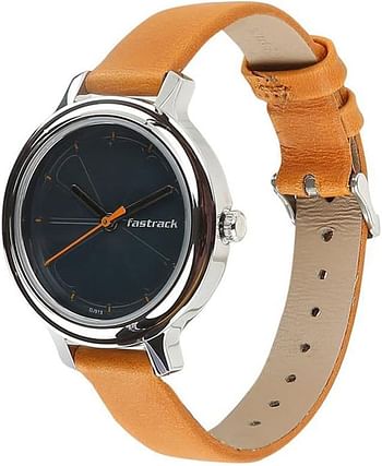 Fastrack Women's Quartz Watch with Analog Display and Leather Bracelet - 6202SL01