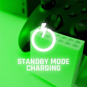 snakebyte Battery Kit - 2 Batterys 800mAh Each white compatible with all XBOX One Controllers and Twin Charge X Charging Station