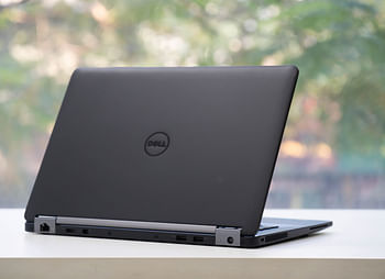 Dell Latitude E7470 14 Inch FHD LED Core i5 6th Generation 32GB 512GB SSD - Black