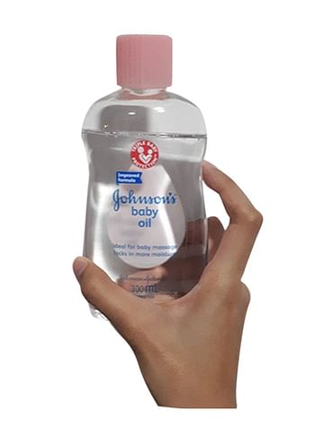 Johnson's 3-Piece Body Oil Set, 900ml