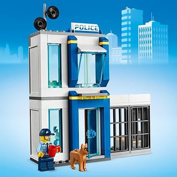 LEGO City Police Brick Box 60270 Building Kit (301 Pieces)