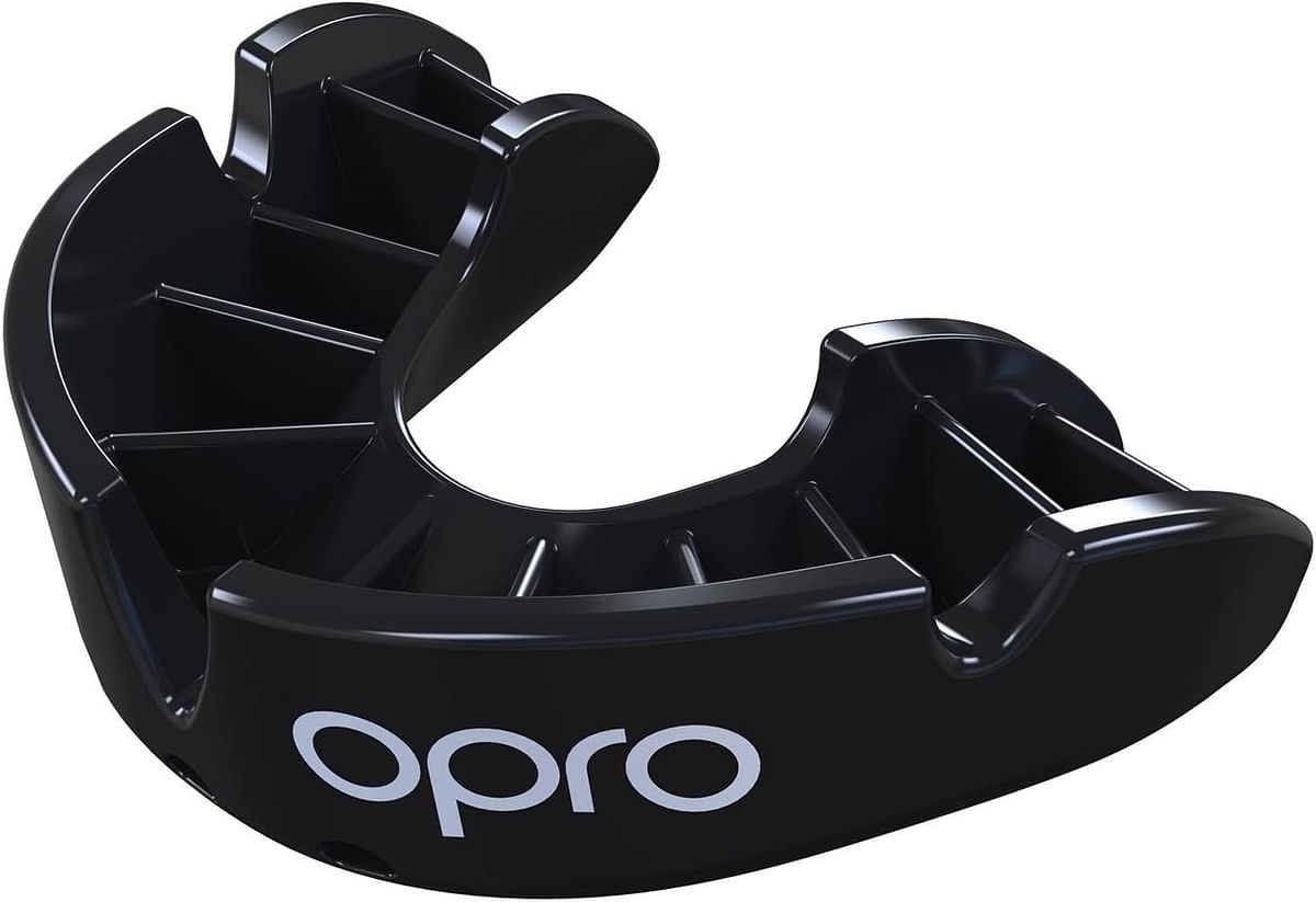 OPRO Self-fit Bronze Adult Mouthguard - Training level mouthguard with durable outer layer - Black