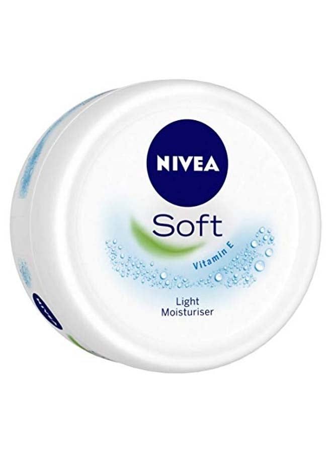 Nivea Soft Moisturizing Refreshing Cream White 300ml