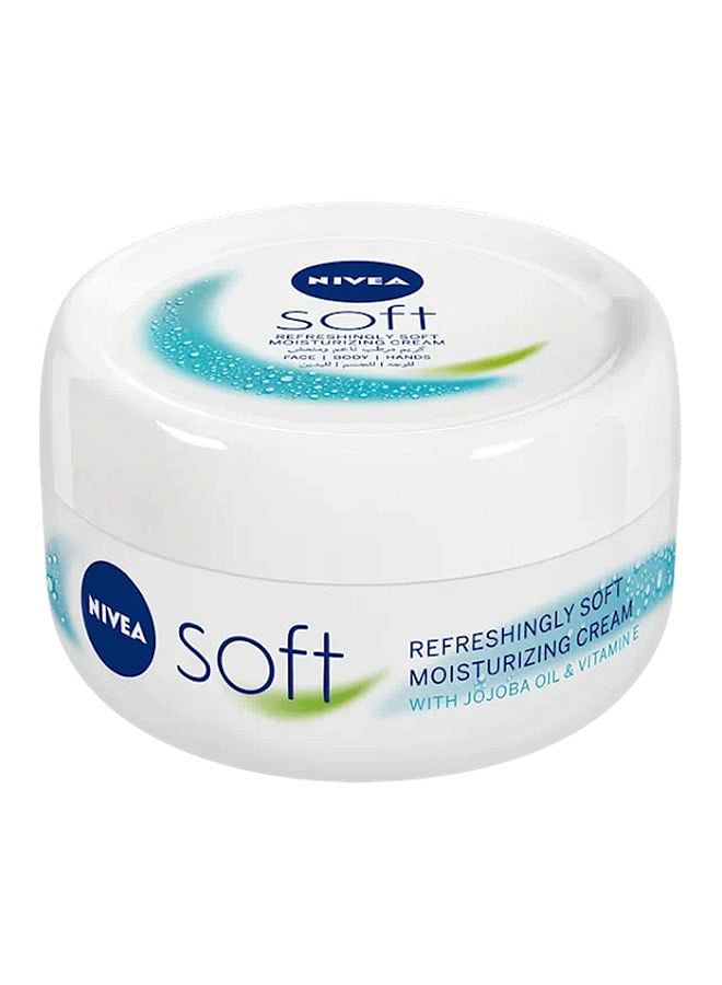 Nivea Soft Refreshing And Moisturizing Cream Jar 200ml