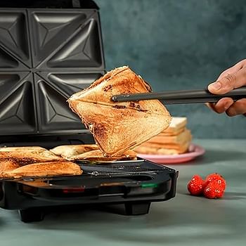 Multi-Snacks Maker 2-in-1, 8 Slice Sandwich Maker, GSM5444N | Non-Stick Cooking Plate | Cooks Delicious Crispy Sandwiches | Cool Touch Handle | Auto Temperature Control