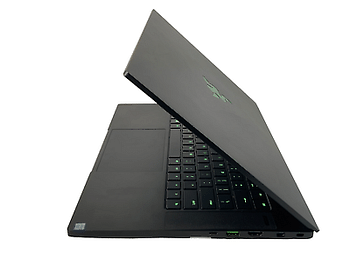 Razer Blade 15 Gaming Laptop Ci7-9750H 16GB Ram 512GB SSD English Keyboard Black